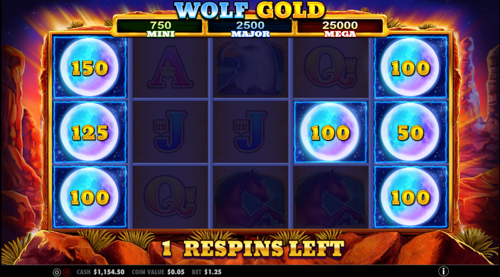 Wolf Gold slot game’s Money Respin bonus feature in action